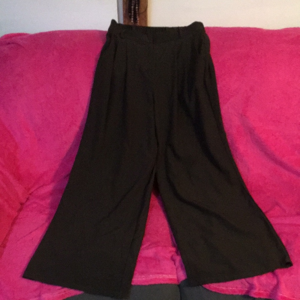 DREW Black Wide-Leg Women's Pants with Flowing Silhouette